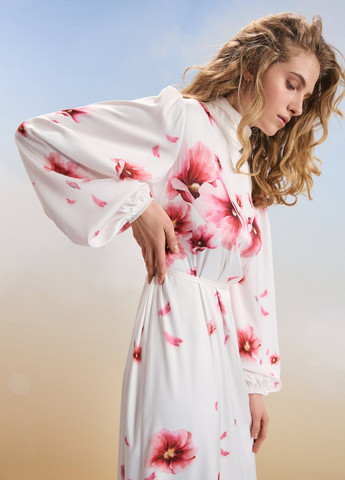 Белое кэжуал платье с открытой спиной Gepur с цветочным принтом