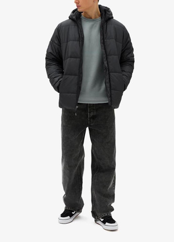 Черная зимняя куртка Vans VN0008GBBLK1