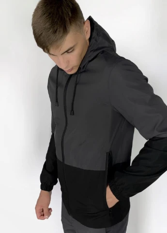 Комбинированная демисезонная куртка softshell light серо-черная Intruder