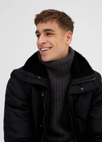 Чорна куртка демісезон,чорний, Pull & Bear
