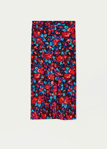 Черная кэжуал цветочной расцветки юбка Pull & Bear на запах