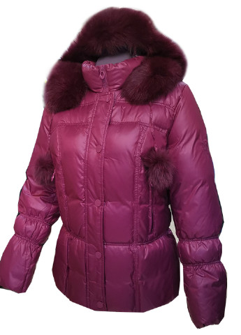 Вишневая зимняя пуховая куртка с капюшоном с мехом крашеной лисы Mirage