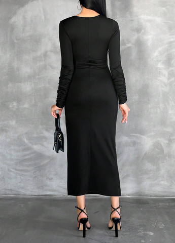 Чорна кежуал сукня SHEIN однотонна