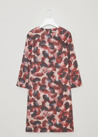 Бордовое кэжуал платье Cos с абстрактным узором