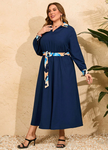 Темно-синя кежуал сукня SHEIN з абстрактним візерунком