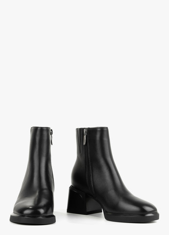 Черные демисезонная ботильоны Le'BERDES