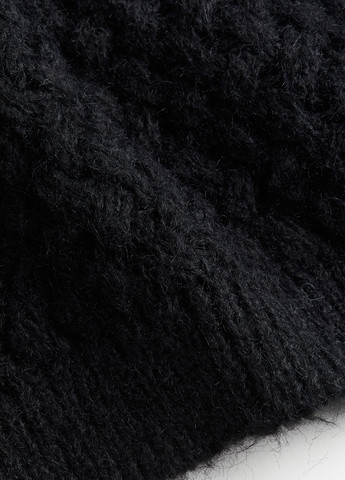 Чорний зимовий светр H&M