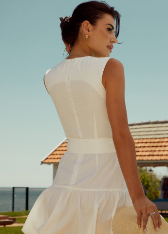 Белое повседневный короткое платье с поясом Gepur однотонное