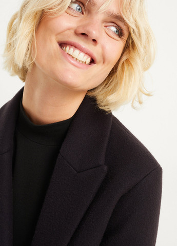 Чорне демісезонне Пальто однобортне C&A