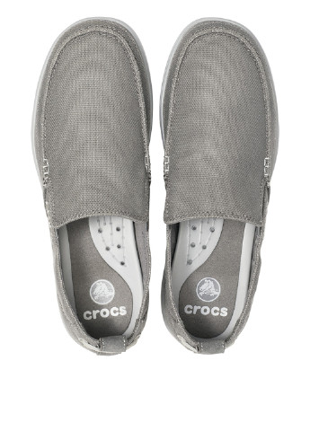 Серые мокасины Crocs
