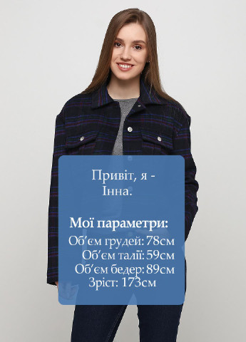 Темно-синя демісезонна куртка Bershka