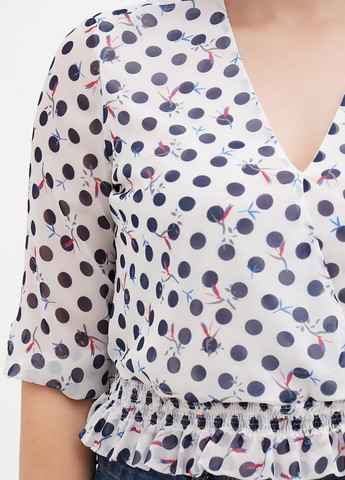 Молочная блуза на запах Sassofono Club