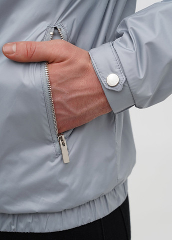 Светло-серая демисезонная ветровка Trend Collection
