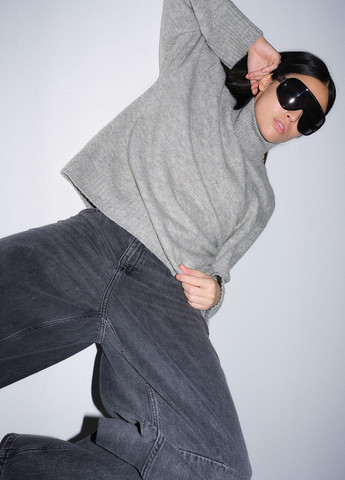 Серый зимний свитер джемпер H&M