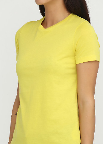 Желтая летняя футболка Cos