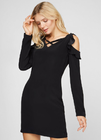 Чорна коктейльна сукня футляр Sassofono однотонна