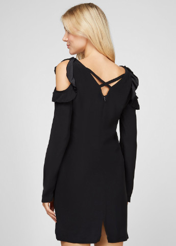 Черное коктейльное платье футляр Sassofono однотонное
