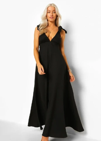 Черное платье Boohoo