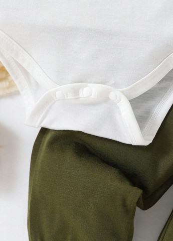 Комбінований демісезонний комплект (боді, штани, шапка) SHEIN