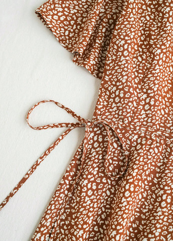 Коричневое кэжуал платье на запах SHEIN леопардовый