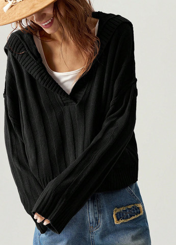 Черный демисезонный свитер SHEIN