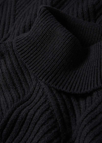 Черный демисезонный светр C&A