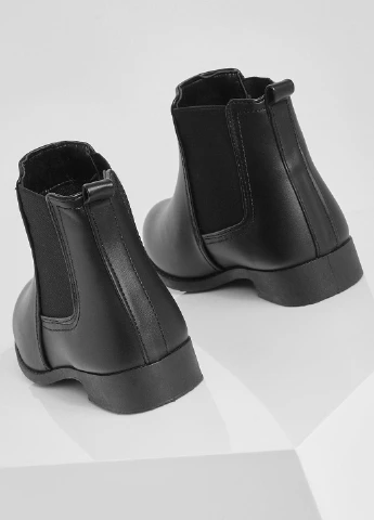 Осенние плоские ботинки челси Boohoo из искусственной кожи