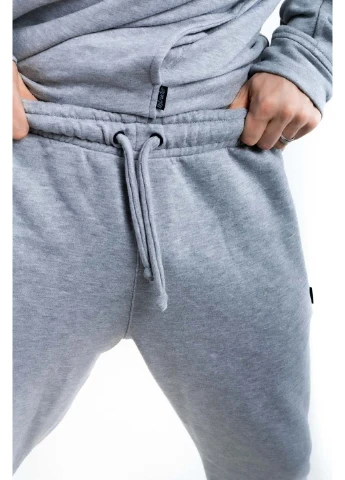 Серый демисезонный спортивный костюм Intruder