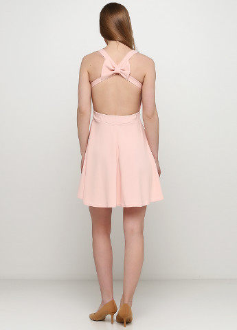 Светло-розовое коктейльное платье клеш, с открытой спиной No Brand однотонное