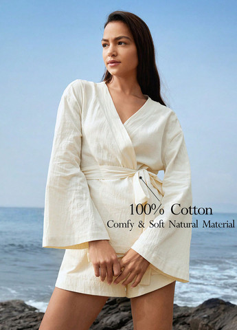 Кремовая блуза на запах SHEIN