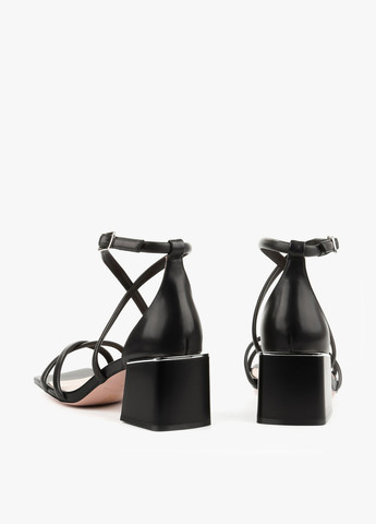 Черные босоножки Le'BERDES с ремешком