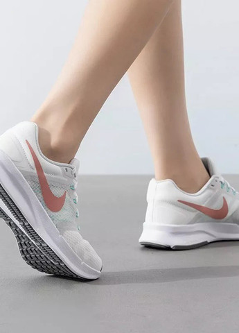 Кроссовки Nike Run Swift 3 молочные демисезоны (336396532)