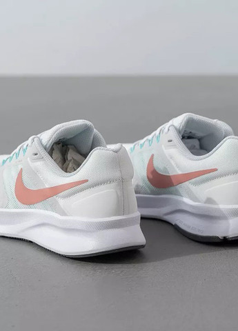 Кроссовки Nike Run Swift 3 молочные демисезоны (336396532)