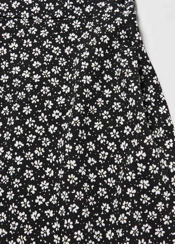 Черное кэжуал платье клеш Uniqlo с цветочным принтом