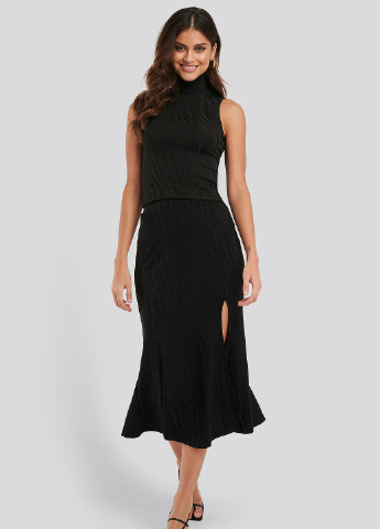 Чёрная блуза NA-KD