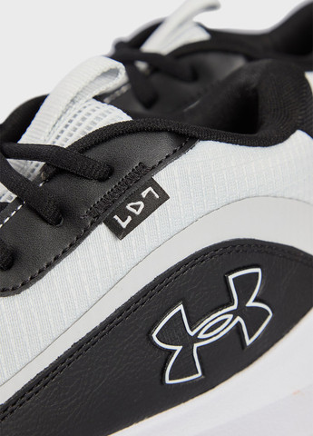 Черно-белые всесезонные кроссовки Under Armour