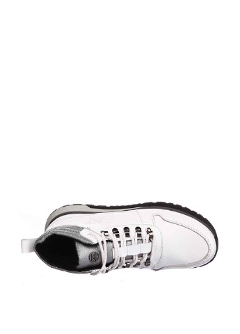 Белые осенние ботинки Broni