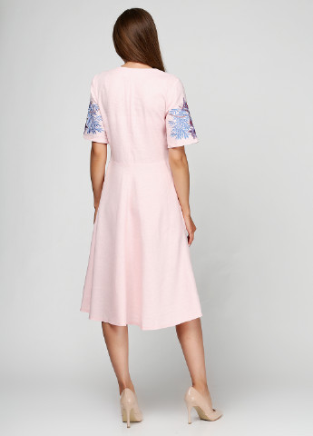 Светло-розовое кэжуал платье SP8 однотонное