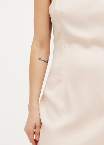 Молочна коктейльна, кежуал сукня сукня-комбінація Vicolo однотонна