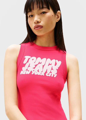 Малиновое кэжуал платье платье-майка Tommy Jeans с логотипом