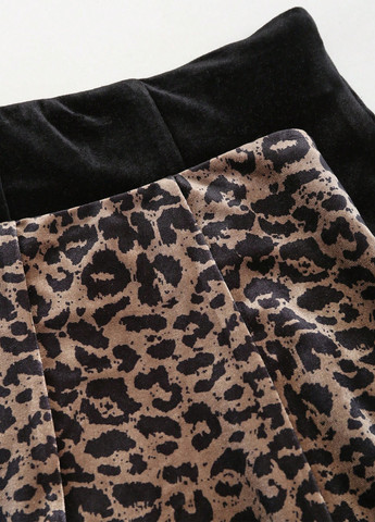 Разноцветная кэжуал с анималистичным узором юбка (2шт.) SHEIN клешированная