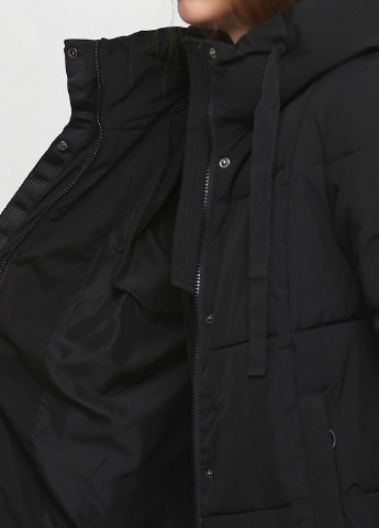 Черная зимняя куртка Towmy