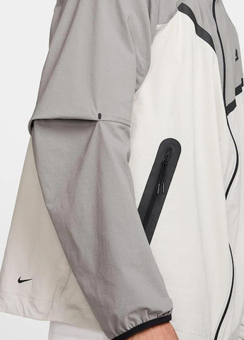 Бежевая демисезонная ветровка Nike Tech Woven Grey