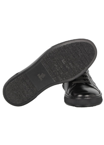 Черные демисезонные мужские кроссовки 197610 Buts