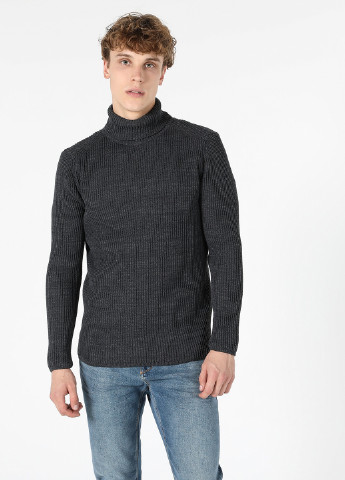 Темно-серый зимний свитер Colin's