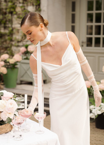 Молочное праздничный платье платье-комбинация, с открытой спиной Gepur однотонное