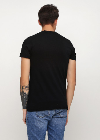 Черная футболка с коротким рукавом No Brand