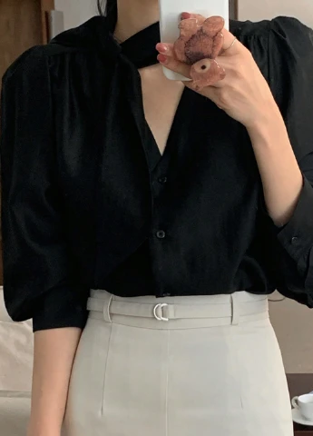 Чорна блуза SHEIN