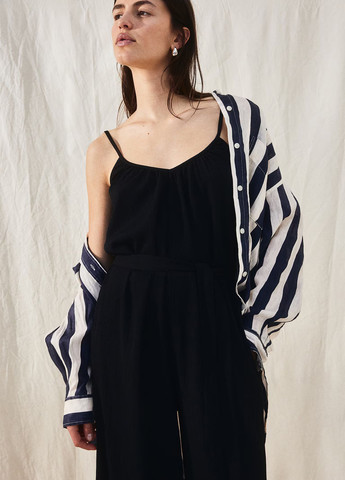 Комбинезон H&M комбинезон-брюки однотонный чёрный кэжуал полиэстер