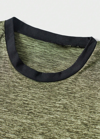 Сіро-зелена футболка SHEIN